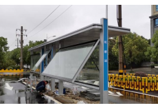 黃岡城市科技候車亭，天藍色調(diào)為城市帶來新鮮活力